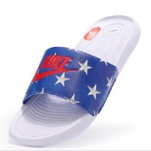 NIKE VICTORI ONE SLIDE STAR PRINT MEN SHOES SLIPPER BLUE/WHITE/RED SIZE 8